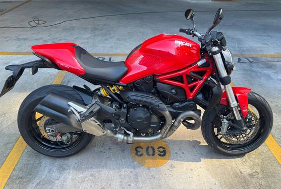DUCATI MONSTER 821 DUCATI MONSTER 821